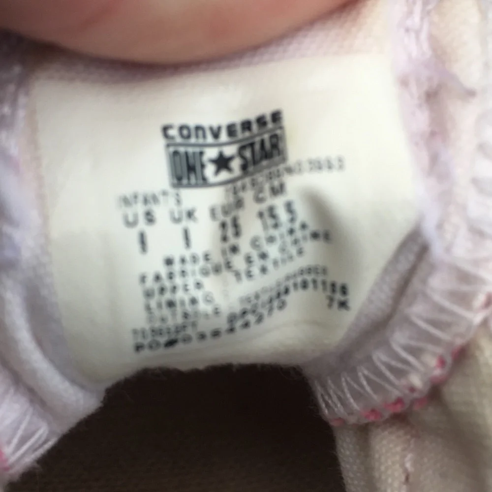 - Converse Toddler Pink Sneakers SZ 9 - New Laces! VGUC!